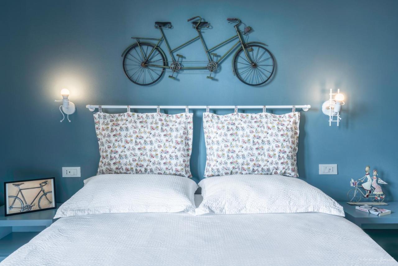 Draisina Bike Apartments Due Oleggio Castello Exterior foto
